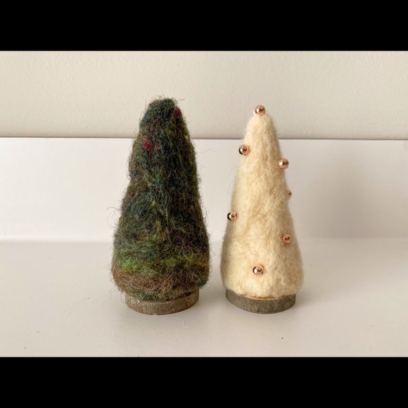 Needle felted Christmas tree - Picture 3 of 7